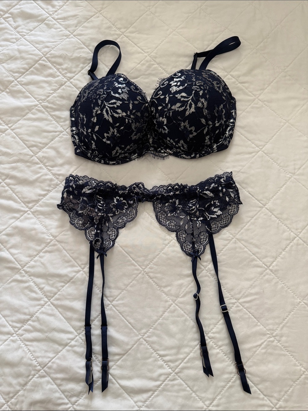 Victoria's Secret Navy and Silver Dream Angels Bra and Garter 32dd/XS